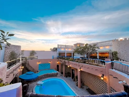 Al Liwan Suites