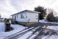 Capricorn - 2BR Easy Drive to Dark Sky Dining Hotels in 