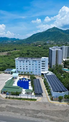 Sanha Plus Hotel Hotel di 