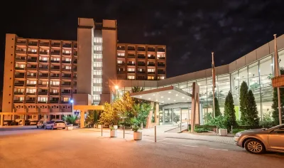 Hunguest Hotel Gyula Hotele w: 