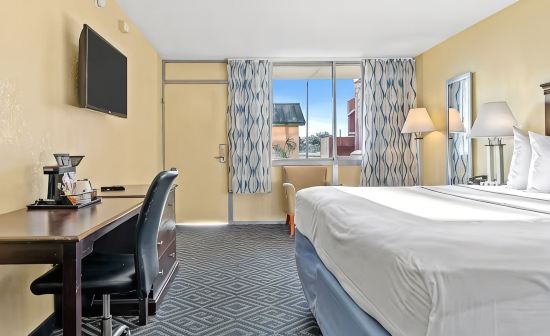 Baymont by Wyndham Orlando North Millenia