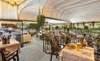 Hotel Victoria - Housity