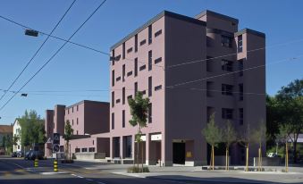 Zurich Youth Hostel - Housity