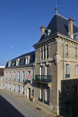 Hotel Castel Jeanson Hotels in Tours-sur-Marne