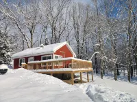 White Mountain Cozy Cottage with Touch of Modern