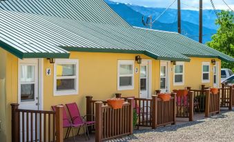 Riverside Cottage - Housity