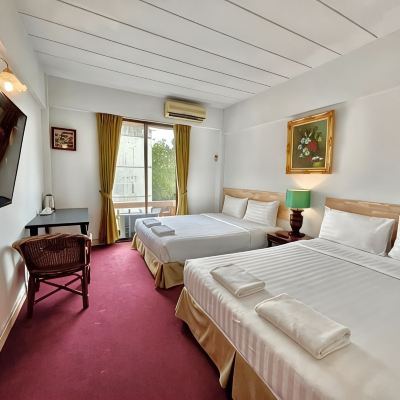 Deluxe Quadruple Room Mango Lagoon Place Promo Code