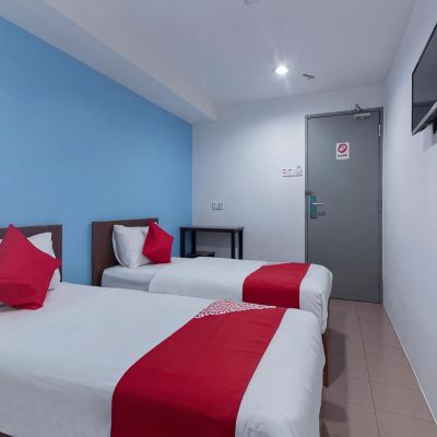 Standard Twin Room Lux Hotel Promo Code