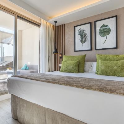 One Bedroom Pennthouse Suite Zafiro Palace Palmanova Promo Code