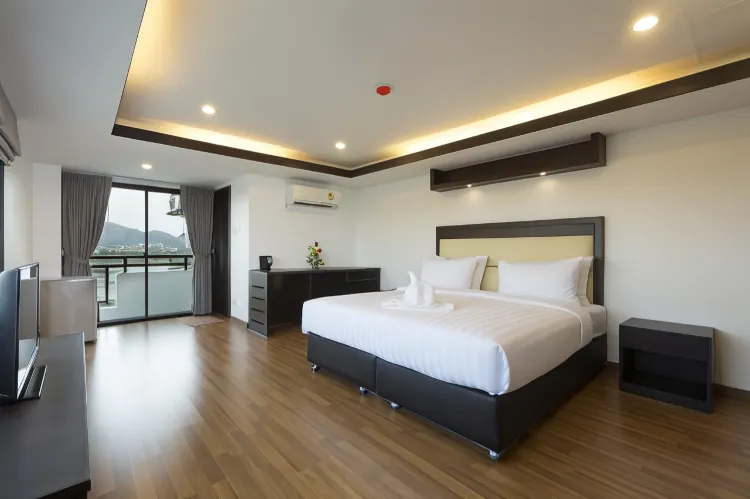 Initial Corner Room