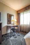Monte Carlo Inn Airport Suites Hotel di 