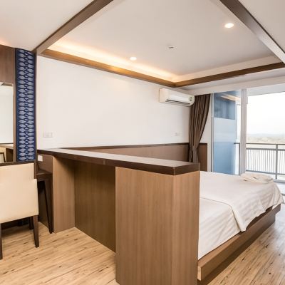 Deluxe Double or Twin Room Blu Hotel Promo Code