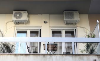 Best House, Athens Central Flat, Ithakis STR - Housity