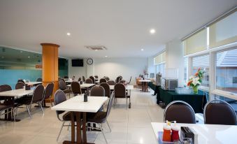 Amnauysuk Hotel - Housity