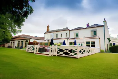 Woughton House Hotel Hotele w: 