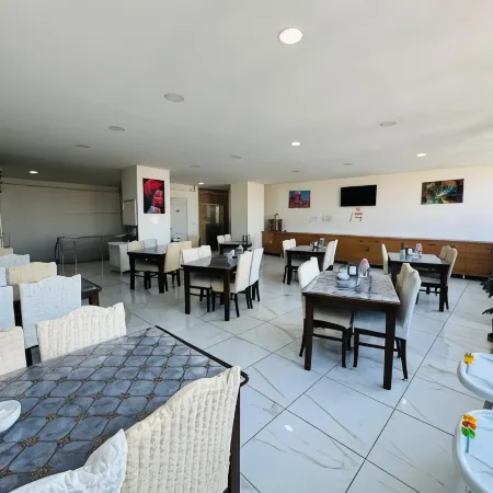 Toprak Hotel Отели в г. Ван
