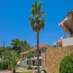 Lagomandra Beach Hotel