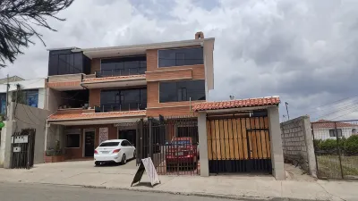 Cozy Apartment, Wood/fireplace, close to City Hotele w: 