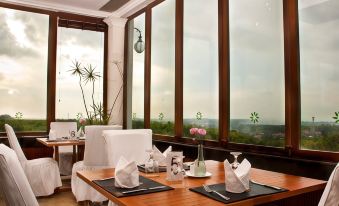 The Beverly Hills Bali a Luxury Villas & Spa Jimbaran