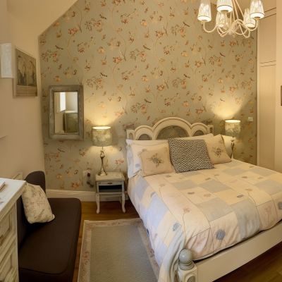 Deluxe Double Room, Ensuite, Courtyard View (The Paddocks)