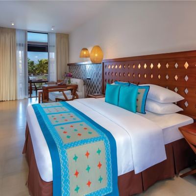Deluxe King Room with Pool View and Terrace
