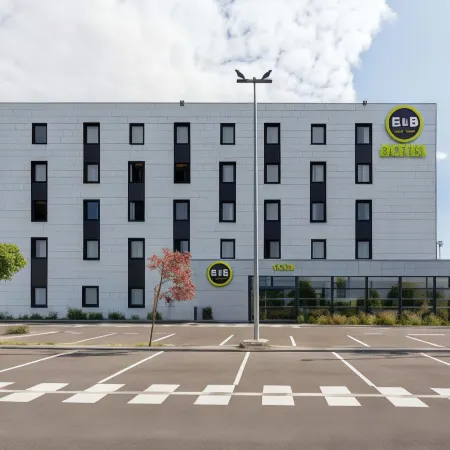 B&B Hotel Reims Croix Blandin Отели в г. Реймс