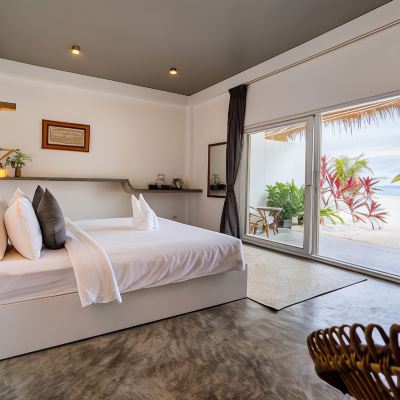 Deluxe Double Room-Beach Front