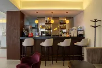 Apulia Praia Hotel