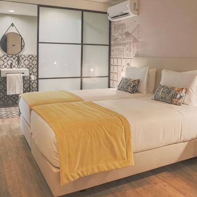 Superior Twin Room Mouraria Lisboa Hotel Promo Code