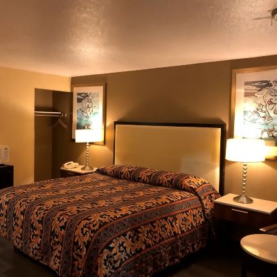 Standard Room, 1 King Bed, Smoking, Refrigerator & Microwave Bedford Inn Promo Code