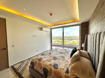 Golden View 905 | Pool | Beach | Gym Hotele w: 
