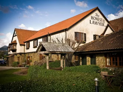 The Honest Lawyer, Ascend Hotel Collection Hotel a 