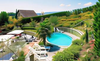 Hotel Blanc - Housity
