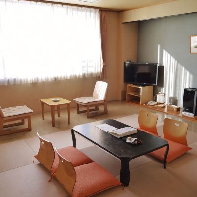 和風ルーム 青の洞窟温泉 ピパの湯 ゆ～りん館 クーポン