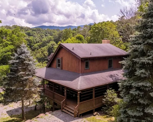 4-Bed/Bath Cabin: Hot Tub, Game Room, Pet-Friendly! Hotels in Seven Devils
