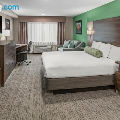 King Suite with Sofa Bed Yosemite Southgate Hotel & Suites Promo Code