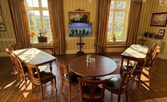 Preston House - Housity