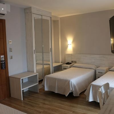 Double Room with Extra Bed Hotel 44 Promo Code
