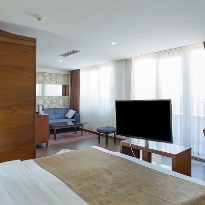 Superior Double Room with 1 King Bed with City View