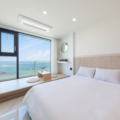 Room 203 (Ocean View)