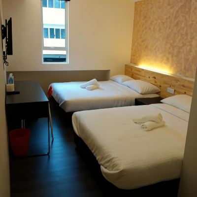 Bilik Keluarga Kupon Dream Garden Hotel
