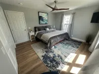 Beautiful Ocean Front House with Private Beach, Hot Tub and Spectacular Sunsets Hotels in Fairhaven
