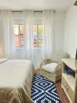 Stay at Casa Carnaval walking distance to Playa Moreno 酒店