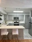 Funkytown Loft: 4BR, 2BA on Mass St, Steps to Dining & Entertainment