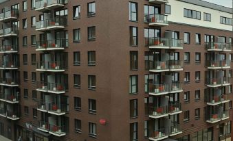 Adina Apartment Hotel Hamburg Michel - Housity