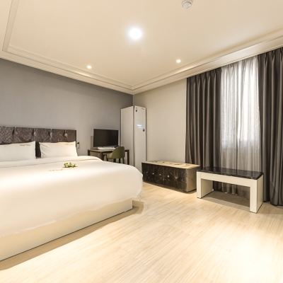 Special Room-High-Spec Pc, Air Purifier, Bathtub (Simple Breakfast Provide During The Week) Suncheon Hotel Plaza 쿠폰