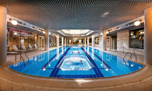 Hotel Aro Palace