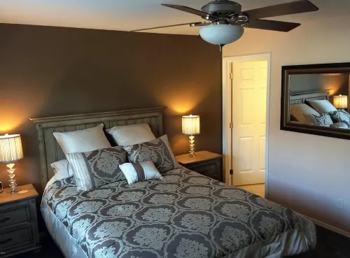 Luxurious Townhome Minutes From Beautiful Downtown, Golf Course, And Ski Area