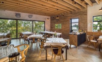 Hotel Peteani - Housity