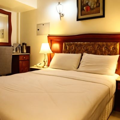 EXECUTIVE KING BED Saffron Hotel Promo Code